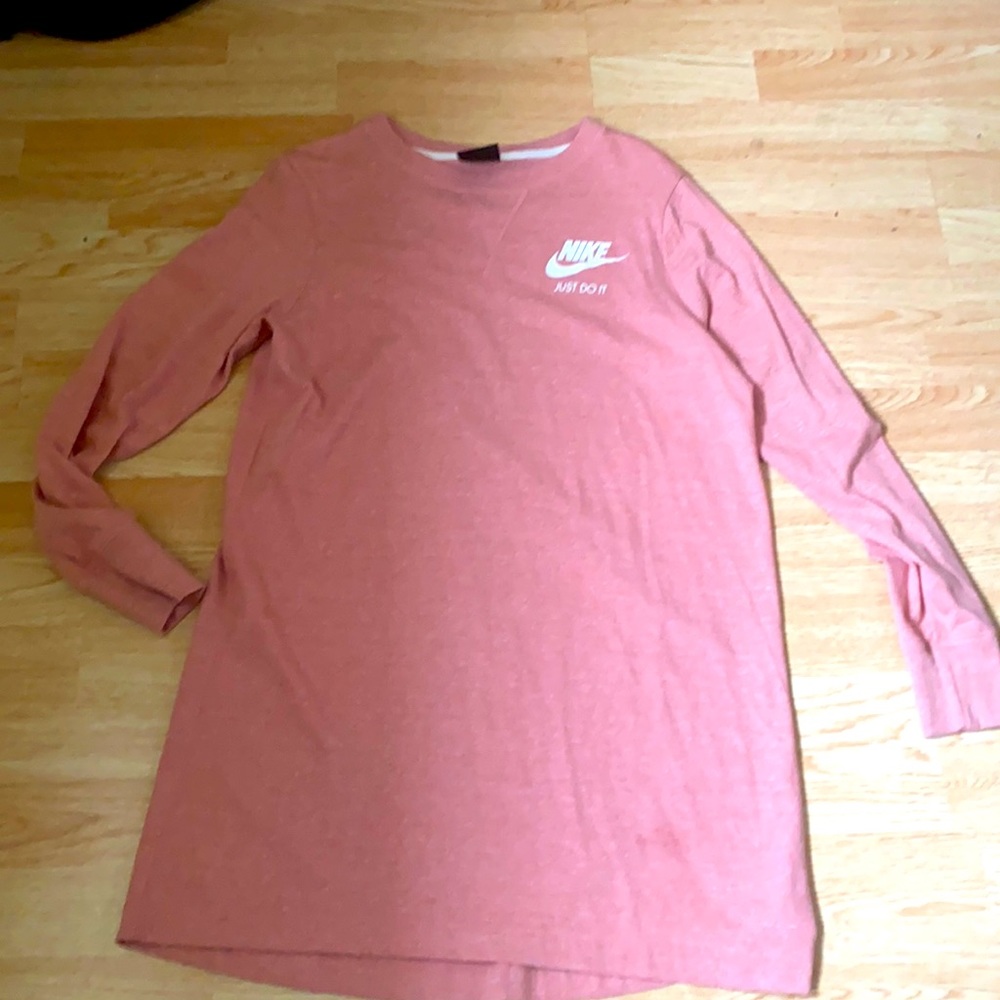 Nike shirt 👚/ dress 🌸 blush pink